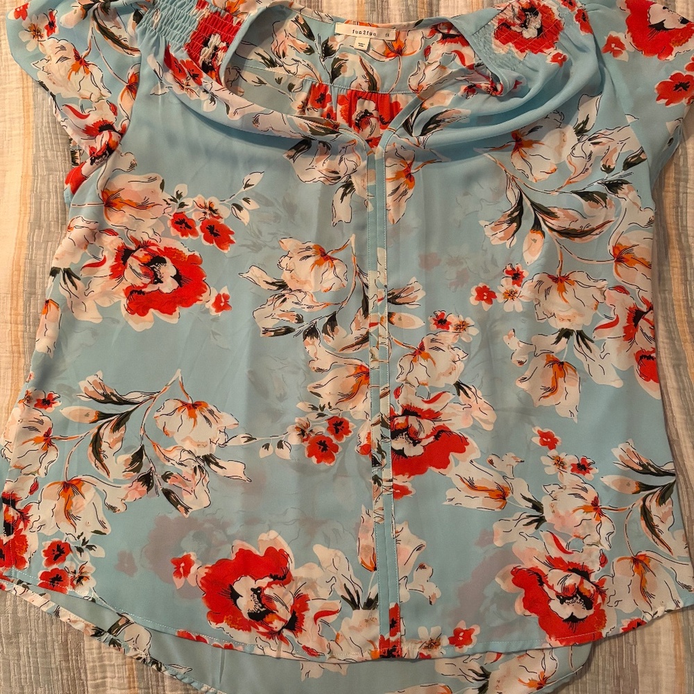 Fun2Fun Light Blue Floral Blouse — Size 1X / Smocked Shoulder / High-Low Hem